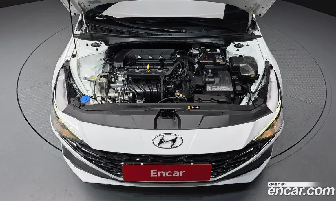 Hyundai Avante 2023 1.6 автомат (гидро), фото 6