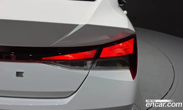 Hyundai Avante 2023 1.6 автомат (гидро), миниатюра 9