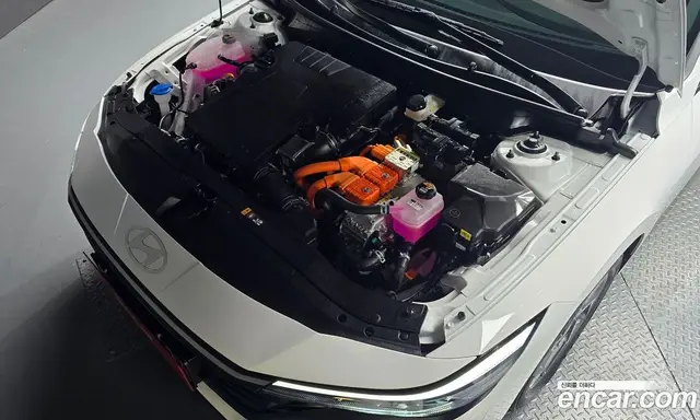 Hyundai Avante 2025 1.6 автомат (гидро), миниатюра 5