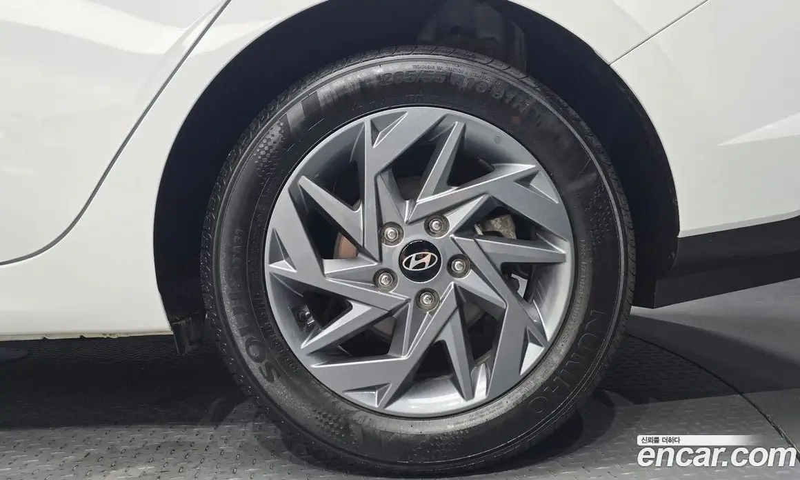 Hyundai Avante 2025 1.6 автомат (гидро), фото 6