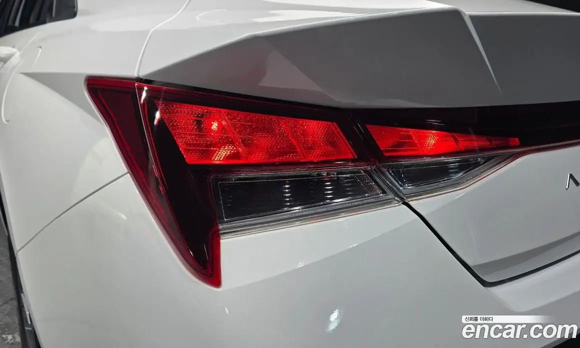 Hyundai Avante 2025 1.6 автомат (гидро), фото 8