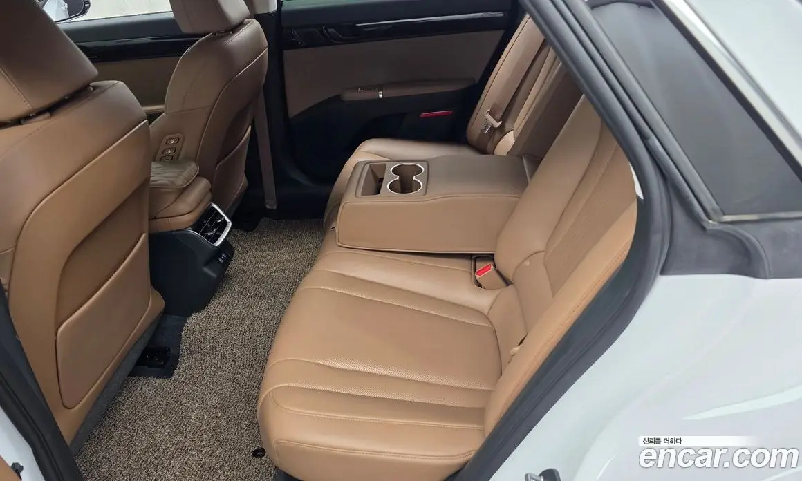 Hyundai Grandeur 2023 1.6 автомат (гидро), фото 16