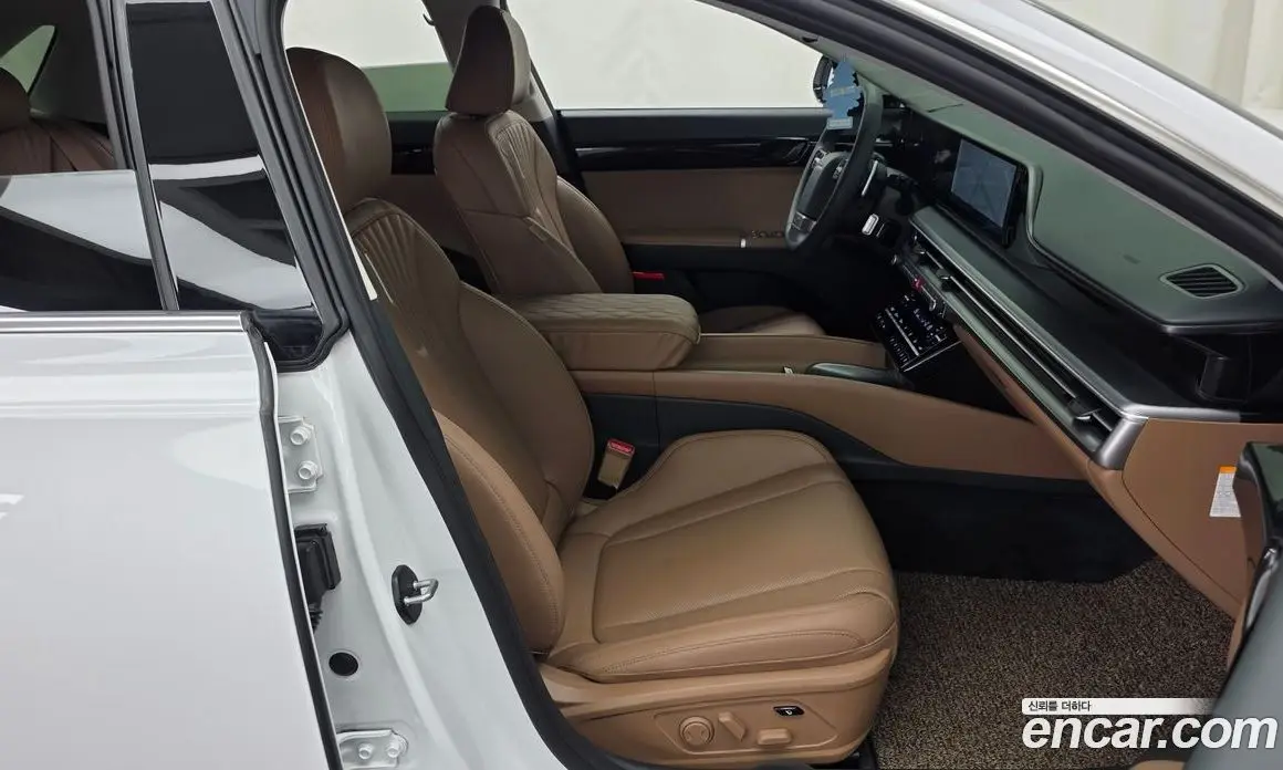 Hyundai Grandeur 2023 1.6 автомат (гидро), фото 17