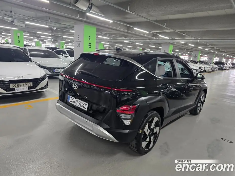 Hyundai Kona 2023 1.6 автомат (гидро), фото 5