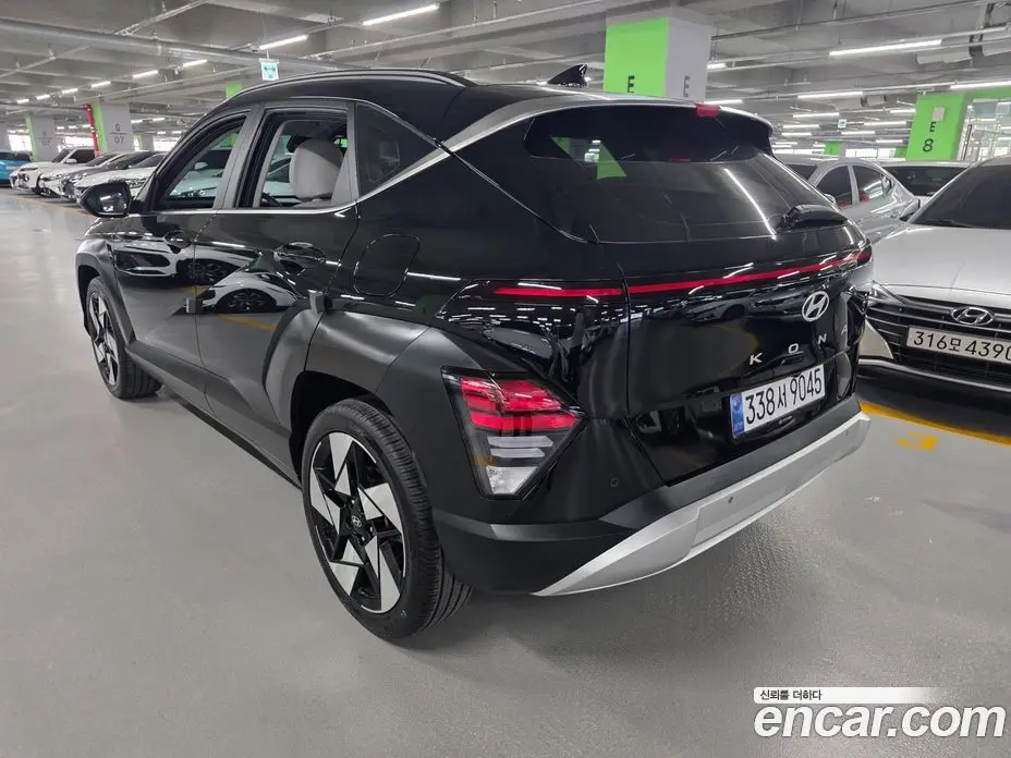 Hyundai Kona 2023 1.6 автомат (гидро), фото 6
