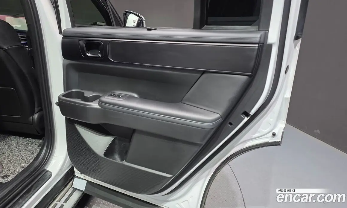 Hyundai Santa Fe 2023 1.6 автомат (гидро), фото 15
