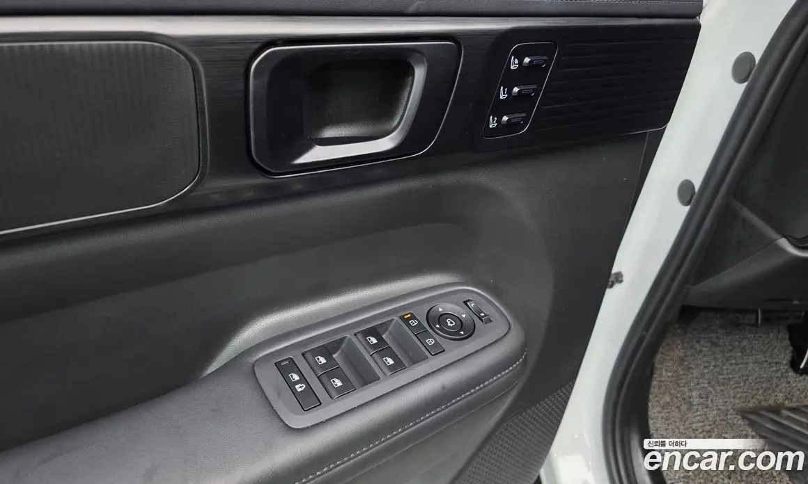 Hyundai Santa Fe 2023 1.6 автомат (гидро), фото 29
