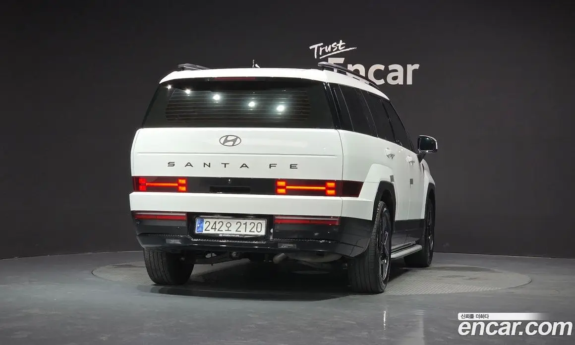 Hyundai Santa Fe 2023 1.6 автомат (гидро), фото 4