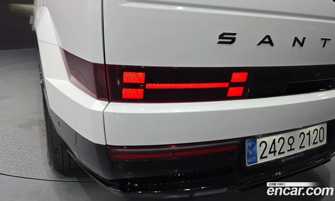 Hyundai Santa Fe 2023 1.6 автомат (гидро), фото 9