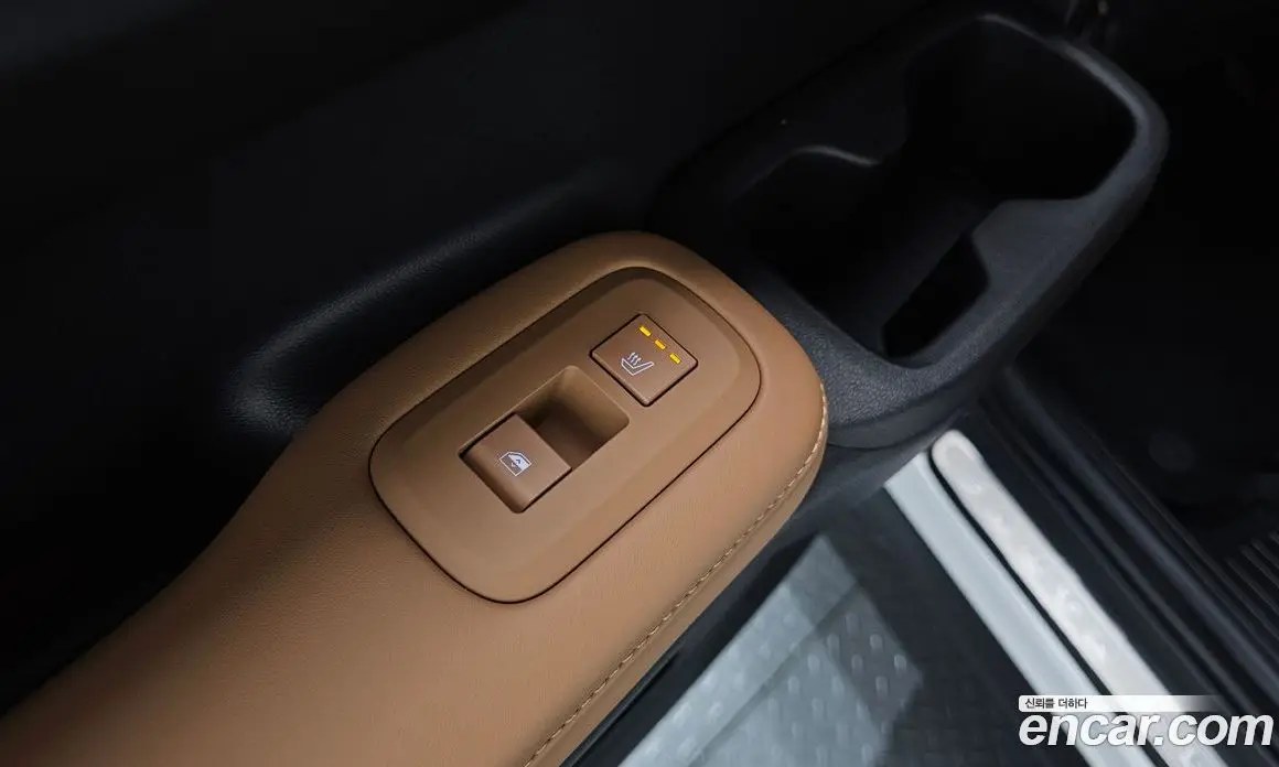 Hyundai Santa Fe 2024 1.6 автомат (гидро), фото 35