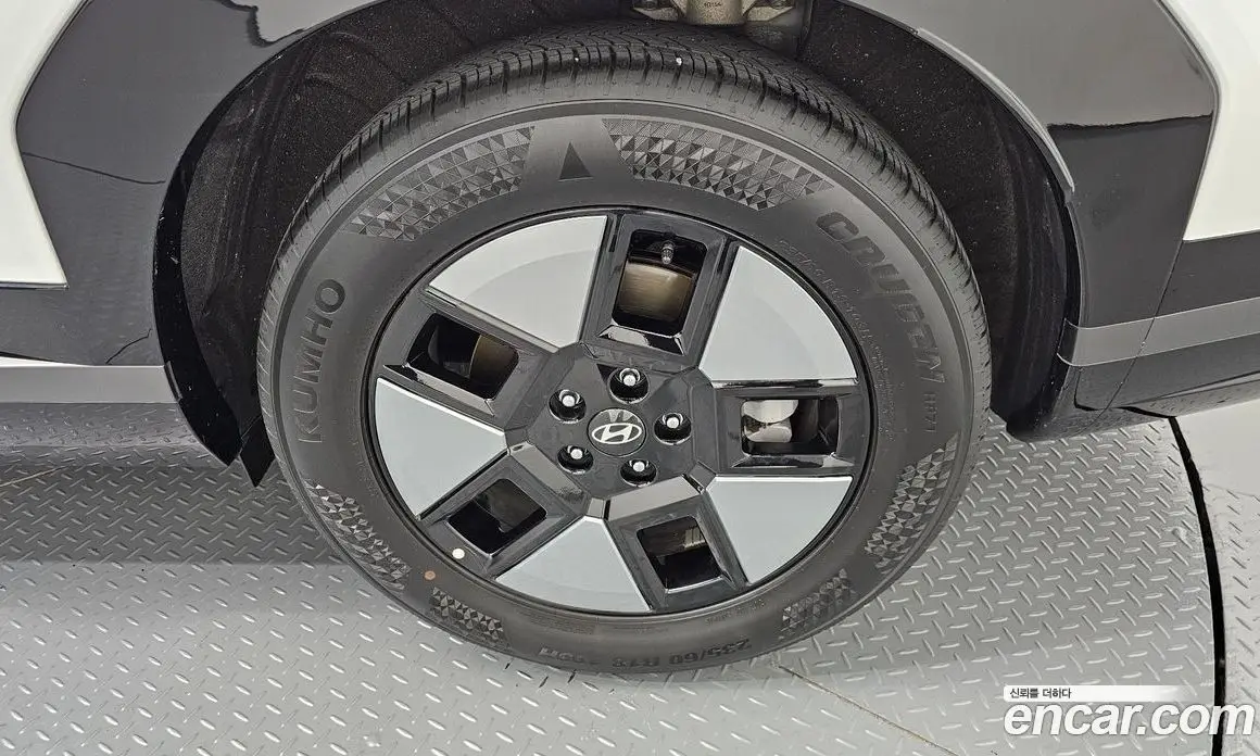 Hyundai Santa Fe 2024 1.6 автомат (гидро), фото 7
