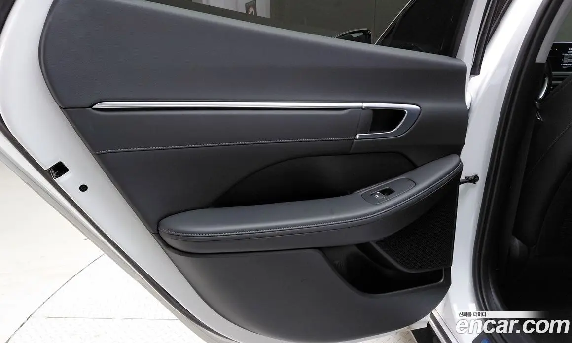 Hyundai Sonata 2022 2.0 автомат (гидро), фото 15