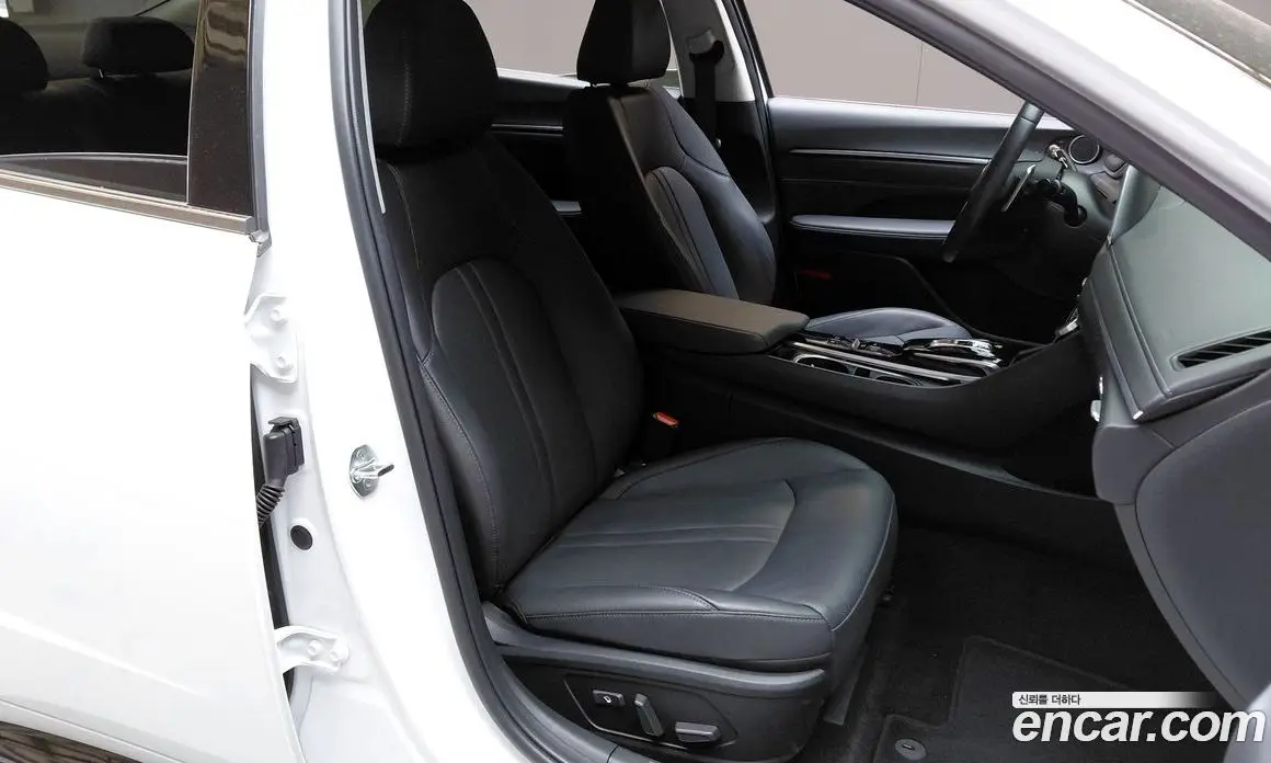 Hyundai Sonata 2022 2.0 автомат (гидро), фото 16