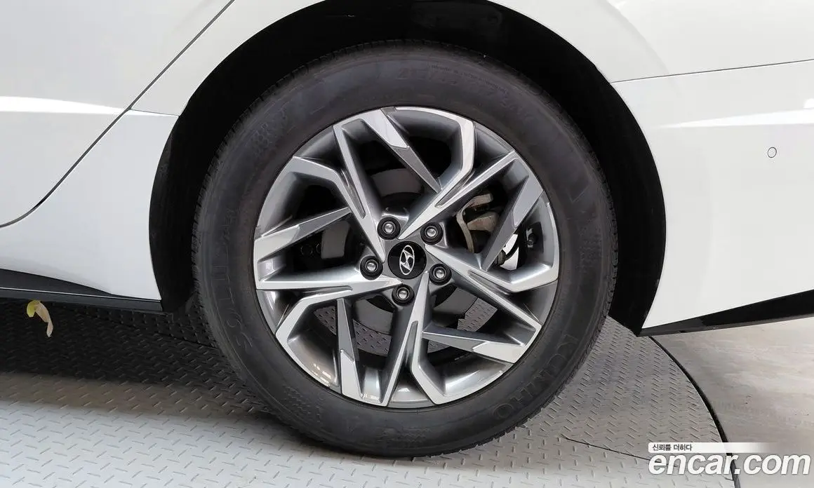 Hyundai Sonata 2022 2.0 автомат (гидро), фото 7
