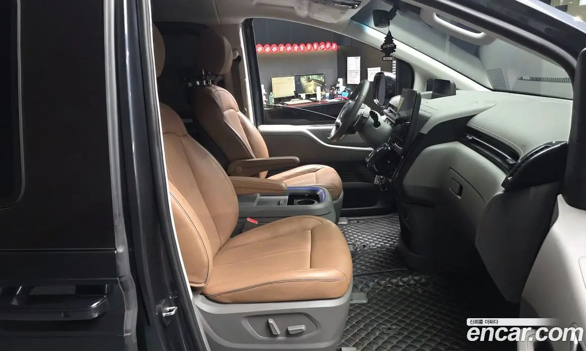 Hyundai Staria 2021 2.2 автомат (гидро), фото 17