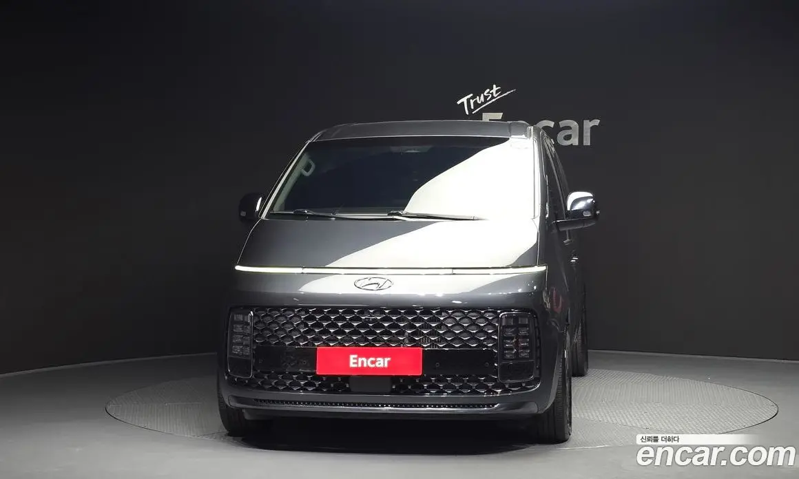 Hyundai Staria 2021 2.2 автомат (гидро), фото 3