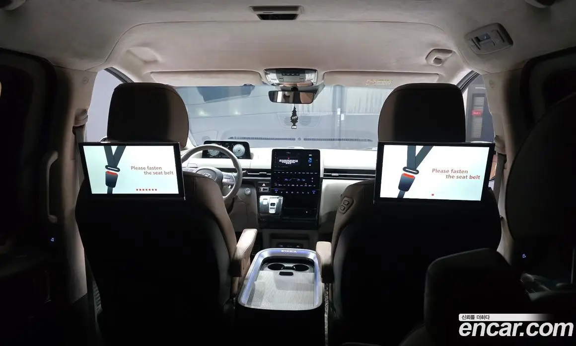 Hyundai Staria 2021 2.2 автомат (гидро), фото 24