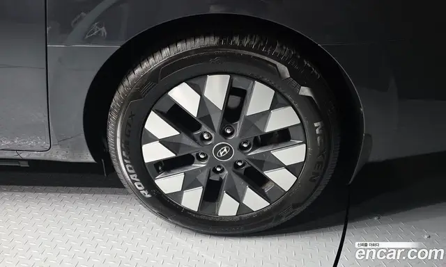 Hyundai Staria 2021 2.2 автомат (гидро), миниатюра 7