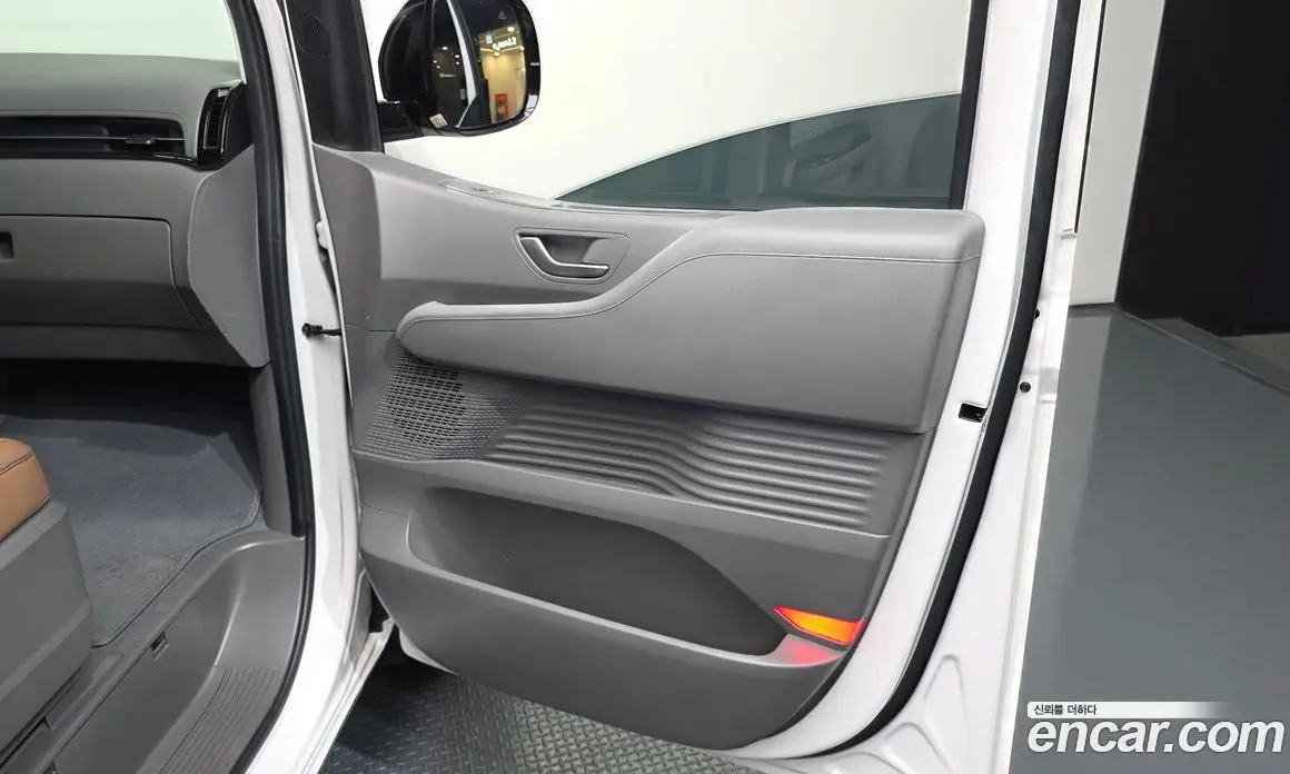 Hyundai Staria 2024 2.2 автомат (гидро), фото 15