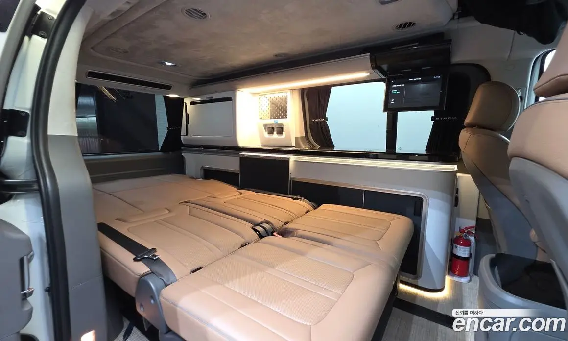 Hyundai Staria 2024 2.2 автомат (гидро), фото 18