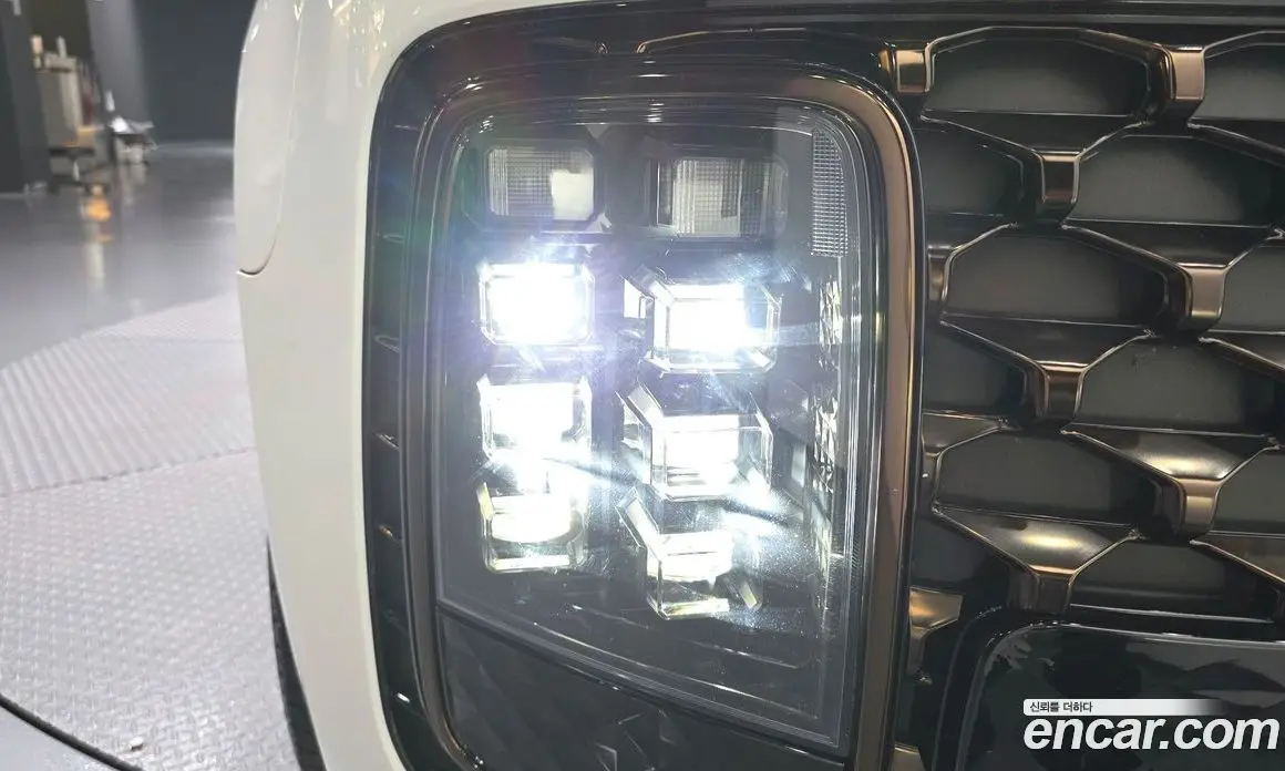 Hyundai Staria 2024 2.2 автомат (гидро), фото 8
