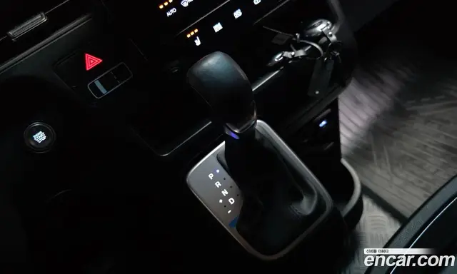 Hyundai Staria 2024 2.2 автомат (гидро), миниатюра 12