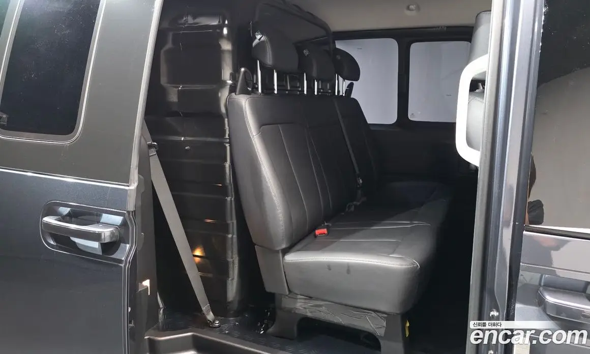 Hyundai Staria 2024 2.2 автомат (гидро), фото 17