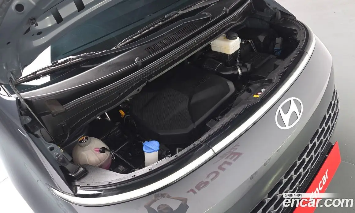 Hyundai Staria 2024 2.2 автомат (гидро), фото 6