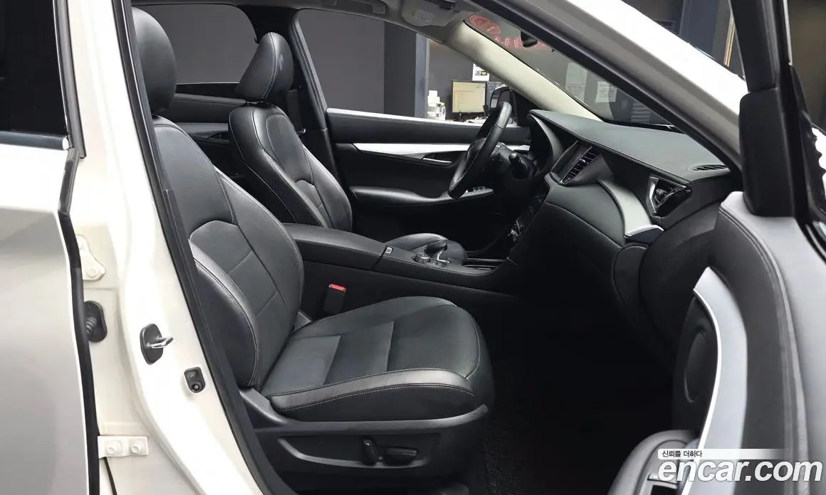 Infiniti QX50 2019 2.0 автомат (гидро), фото 17 Infiniti QX50 2019 2.0 автомат (гидро), фото 17