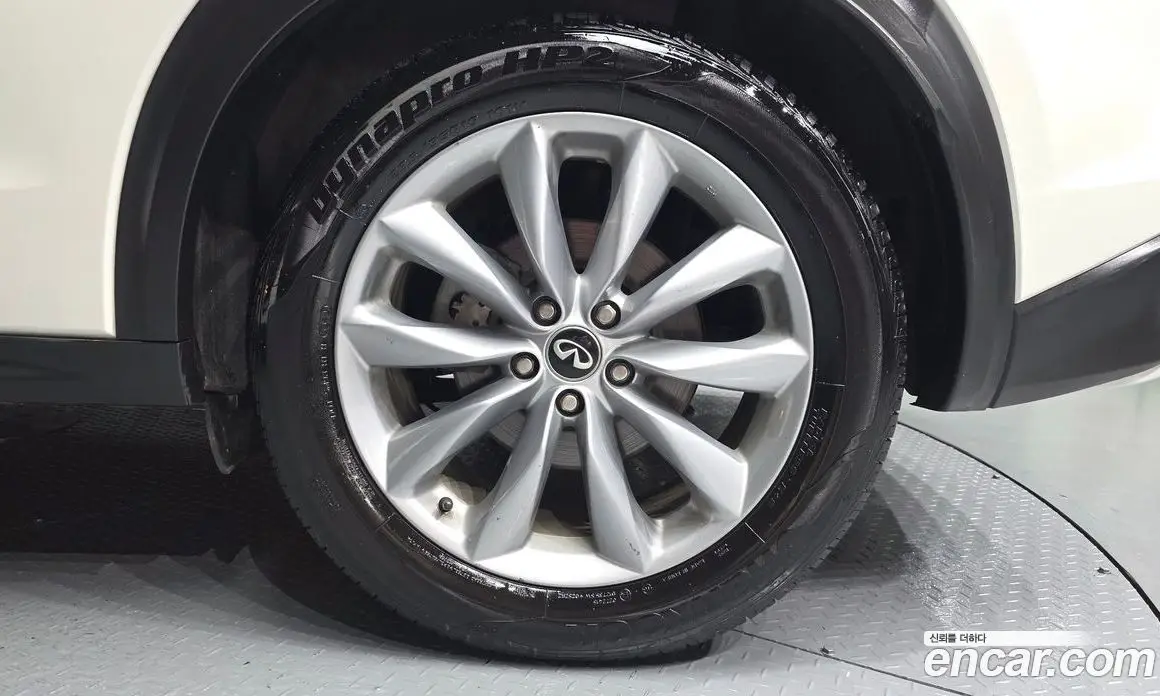 Infiniti QX50 2019 2.0 автомат (гидро), фото 7 Infiniti QX50 2019 2.0 автомат (гидро), фото 7