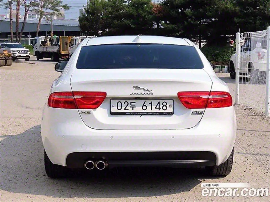 Jaguar XE 2017 2.0 автомат (гидро), фото 4 Jaguar XE 2017 2.0 автомат (гидро), фото 4