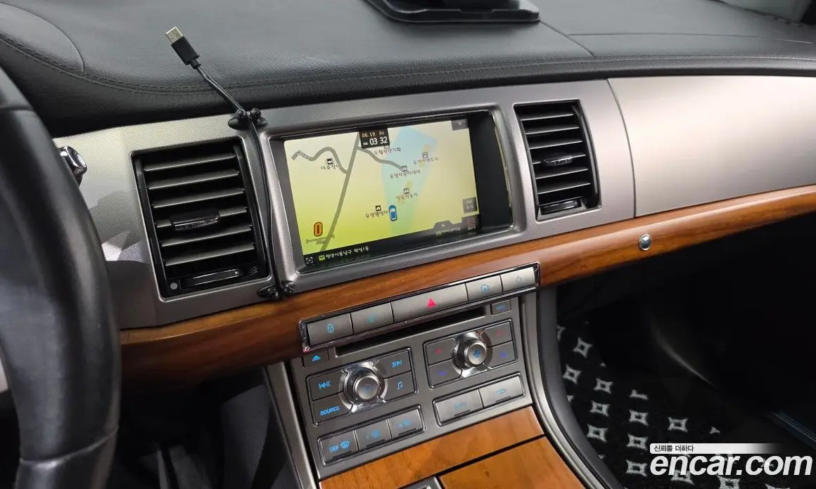 Jaguar XF 2011 3.0 автомат (гидро), фото 16 Jaguar XF 2011 3.0 автомат (гидро), фото 16
