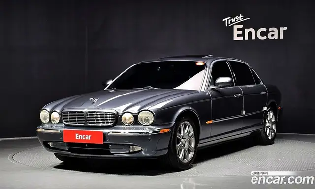 Jaguar XJ-8, 2005, 157 594 км Jaguar XJ-8, 2005, 157 594 км
