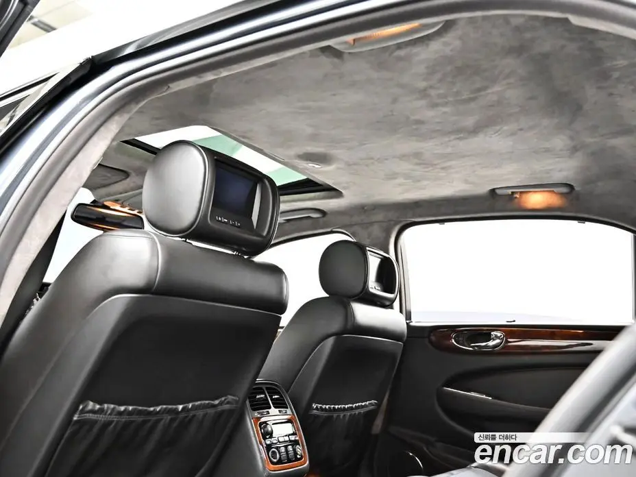 Jaguar XJ-8 2005 3.6 автомат (гидро), фото 15 Jaguar XJ-8 2005 3.6 автомат (гидро), фото 15