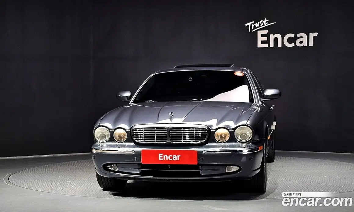 Jaguar XJ-8 2005 3.6 автомат (гидро), фото 3 Jaguar XJ-8 2005 3.6 автомат (гидро), фото 3