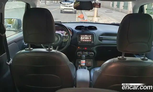 Jeep Renegade 2015 2.0 автомат (гидро), миниатюра 9