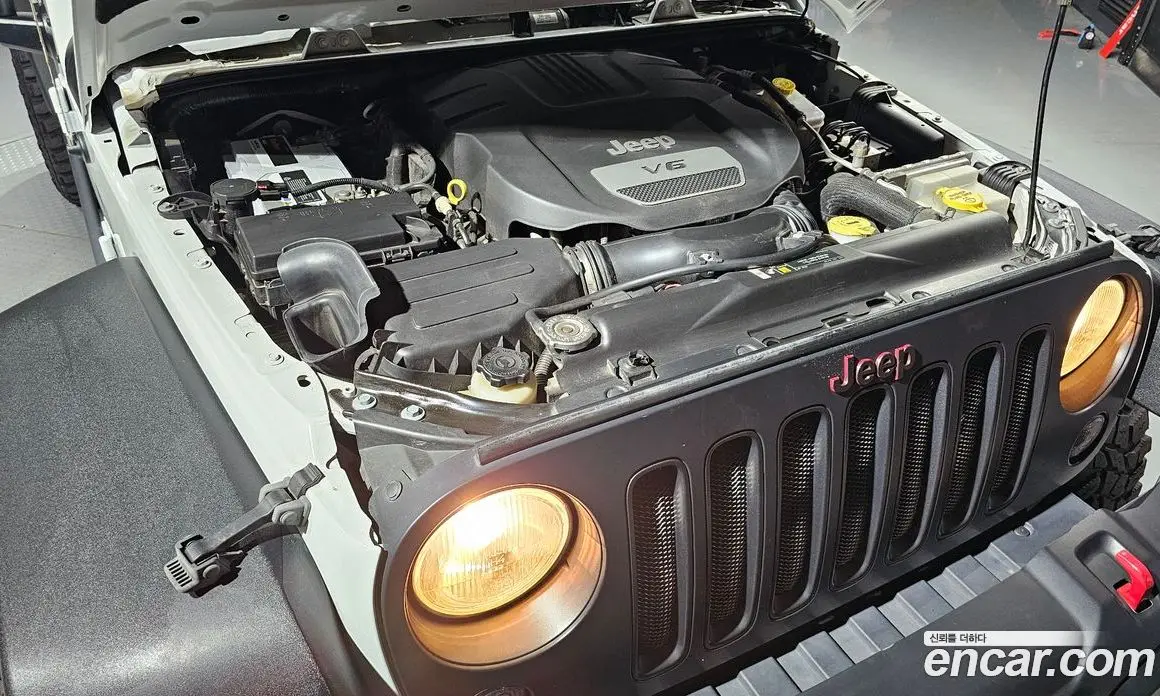 Jeep Wrangler 2017 3.6 автомат (гидро), фото 6