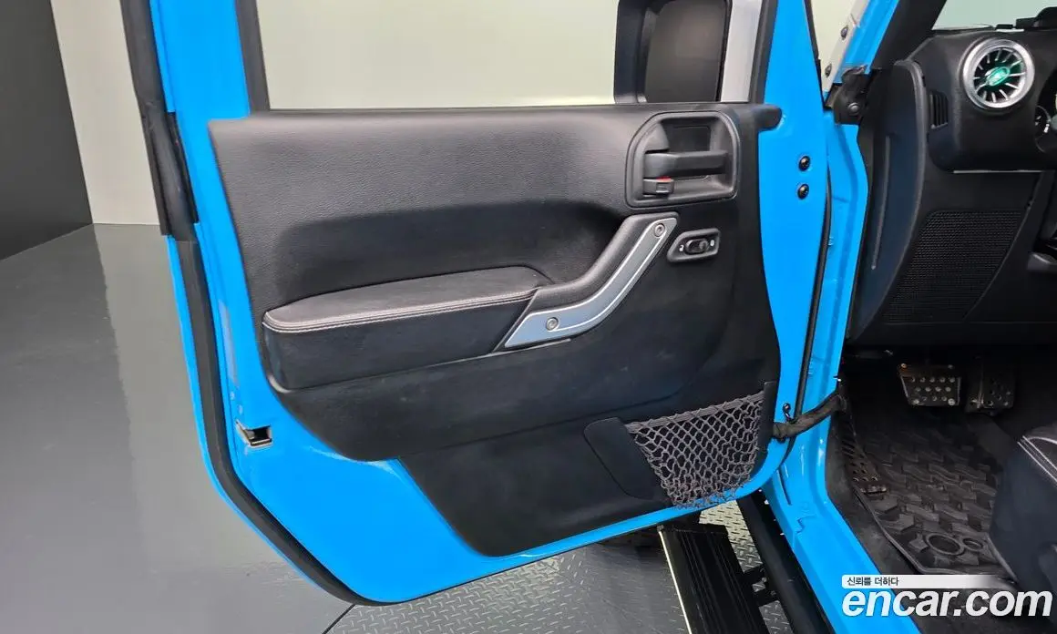 Jeep Wrangler 2017 3.6 автомат (гидро), фото 14