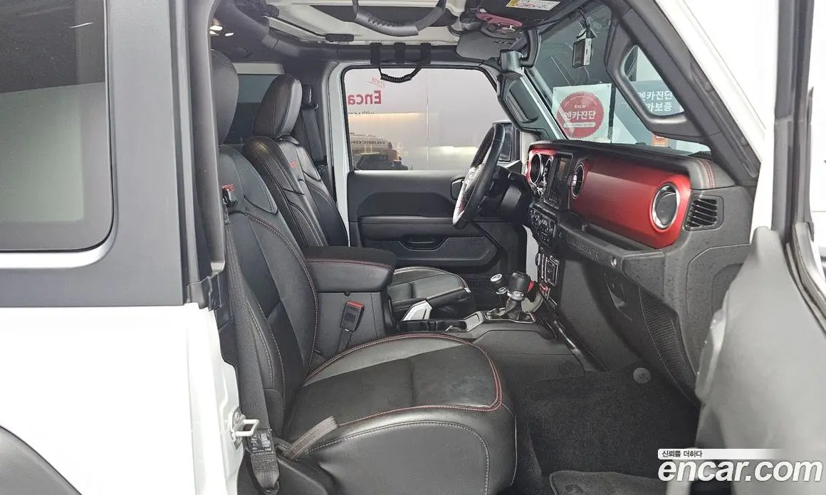 Jeep Wrangler 2023 2.0 автомат (гидро), фото 13
