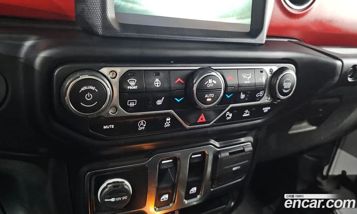 Jeep Wrangler 2023 2.0 автомат (гидро), фото 24