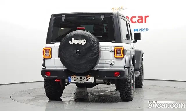Jeep Wrangler 2023 2.0 автомат (гидро), миниатюра 4