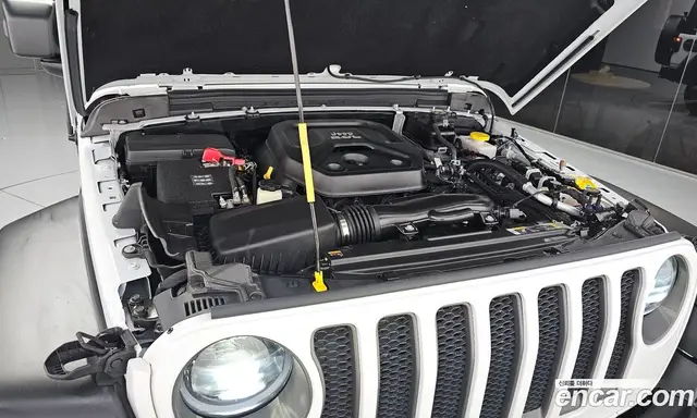 Jeep Wrangler 2023 2.0 автомат (гидро), миниатюра 6