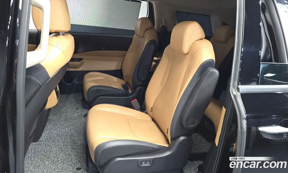 Kia Carnival 2022 2.2 автомат (гидро), фото 17
