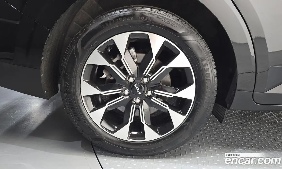 Kia Carnival 2022 2.2 автомат (гидро), фото 5