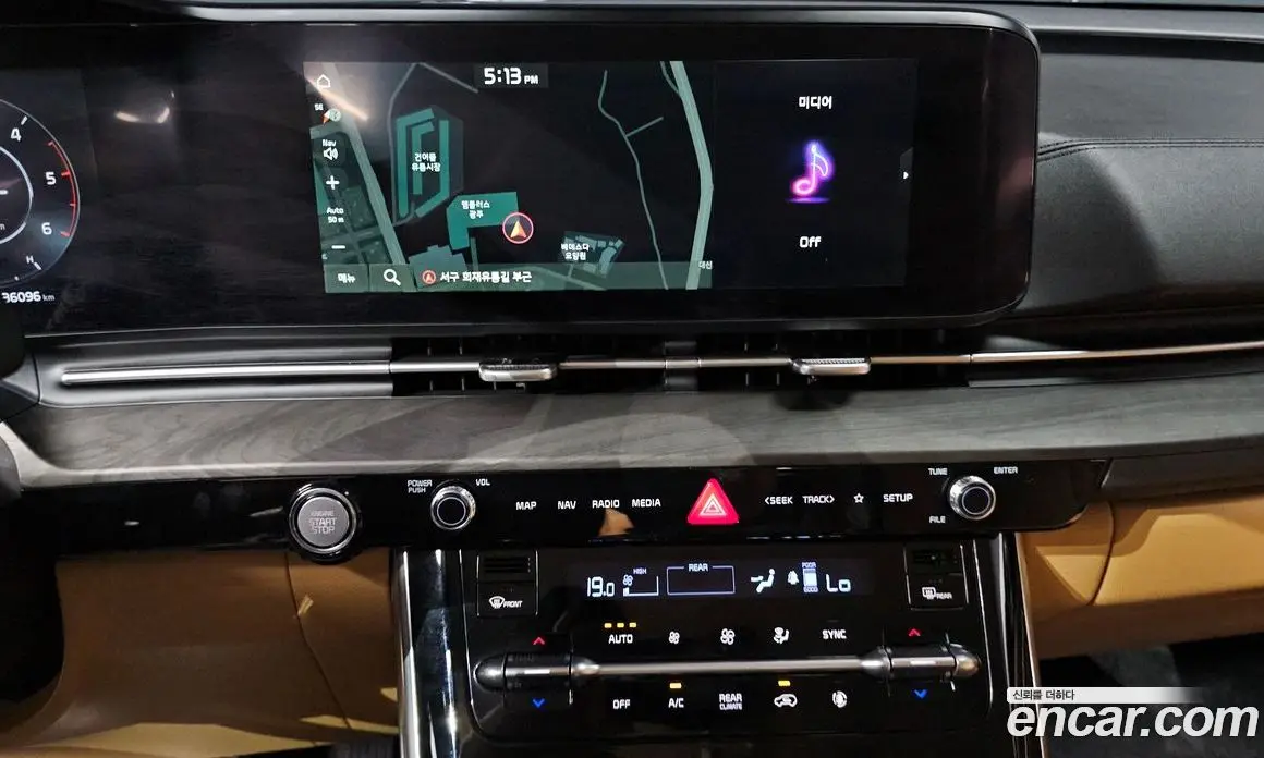 Kia Carnival 2022 2.2 автомат (гидро), фото 20