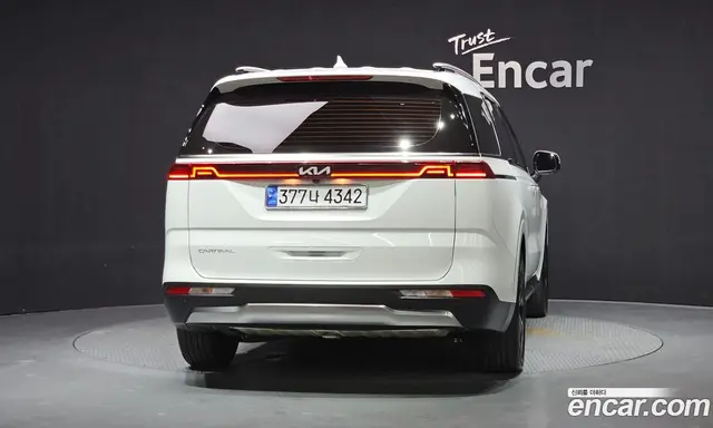 Kia Carnival 2022 2.2 автомат (гидро), миниатюра 4