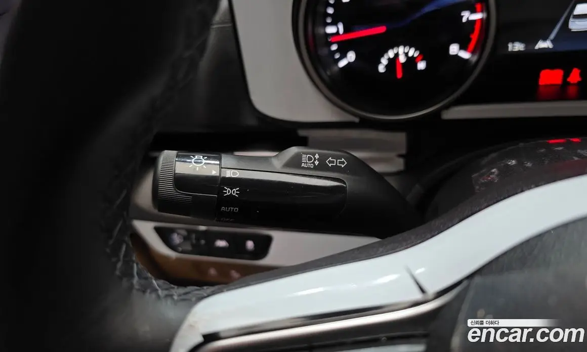 Kia Carnival 2023 3.5 автомат (гидро), фото 22