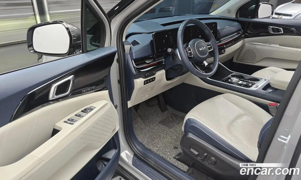 Kia Carnival 2024 1.6 автомат (гидро), фото 13