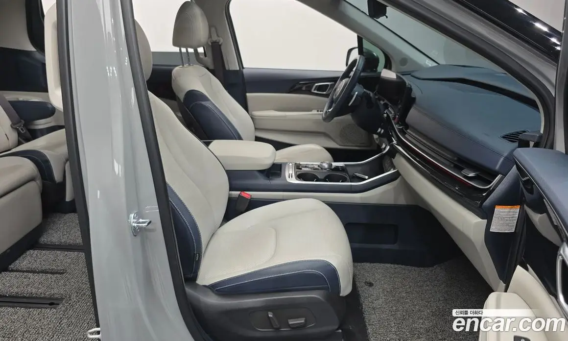 Kia Carnival 2024 1.6 автомат (гидро), фото 17