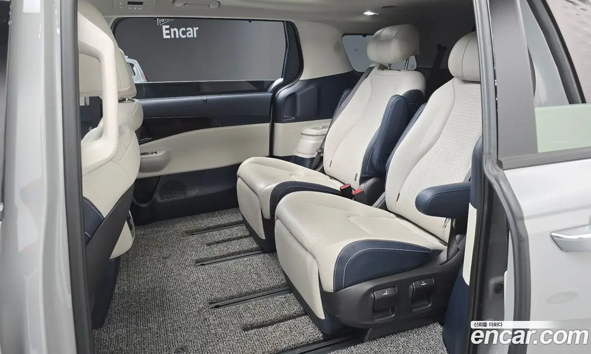 Kia Carnival 2024 1.6 автомат (гидро), фото 18